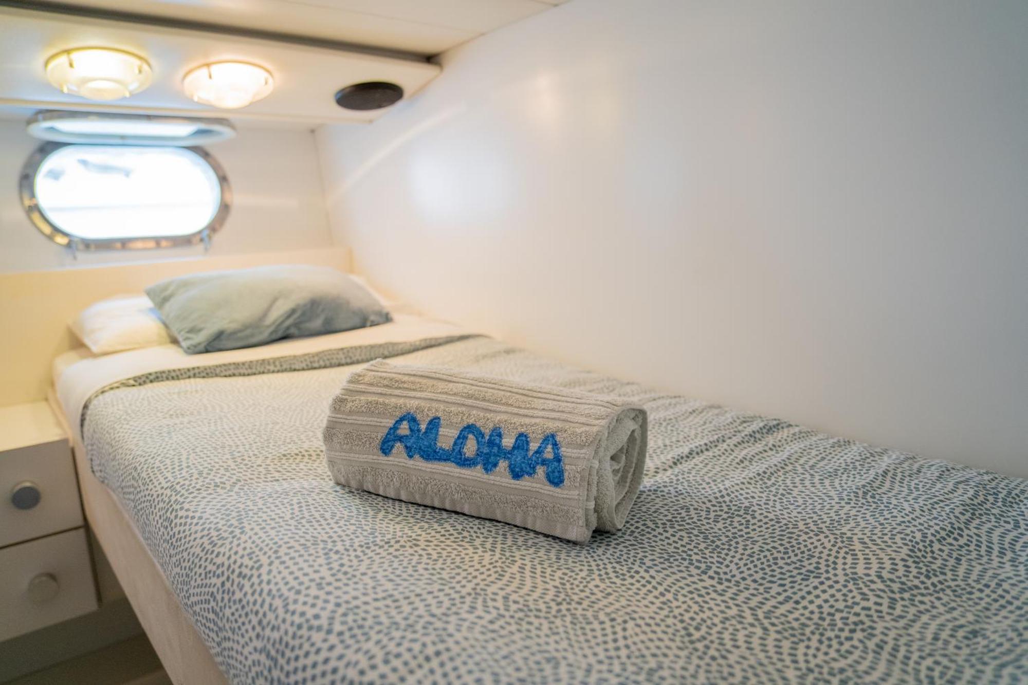 Boat Aloha Hotel Sant Adria de Besos Exterior photo