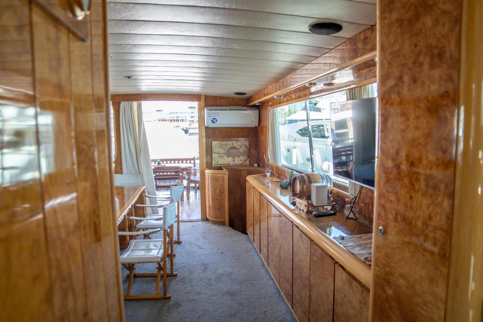 Boat Aloha Hotel Sant Adria de Besos Exterior photo