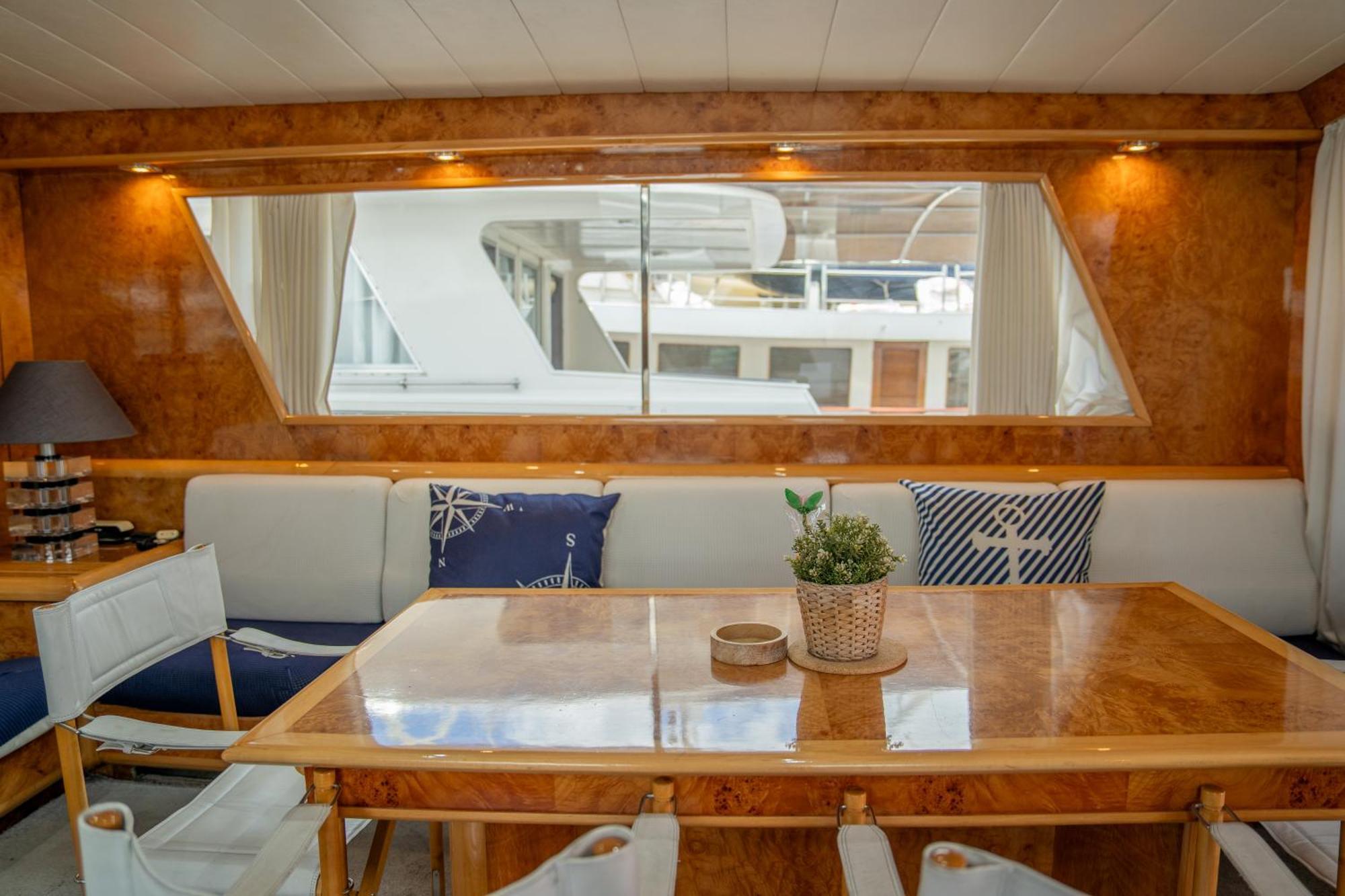 Boat Aloha Hotel Sant Adria de Besos Exterior photo